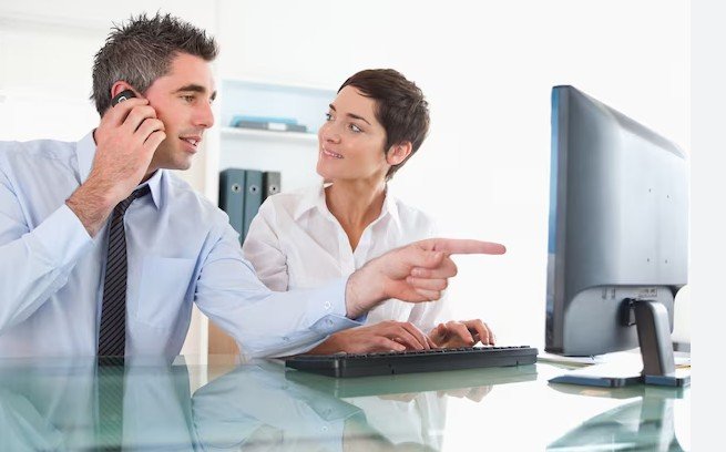 Buyer agent meeting international clients to discuss property purchase in France with personalized guidance