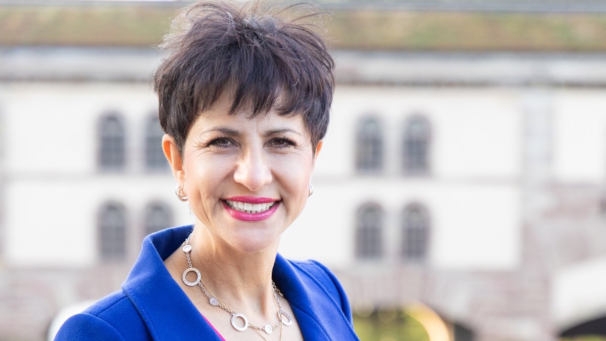 Contact SHOKO, English-speaking buyer agent in France, for personalized guidance on property purchases