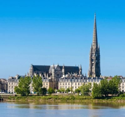 International buyer exploring property opportunities in Bordeaux with guidance from an English-speaking real estate agent.