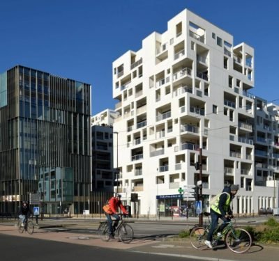 International buyer exploring property opportunities in Nantes, France