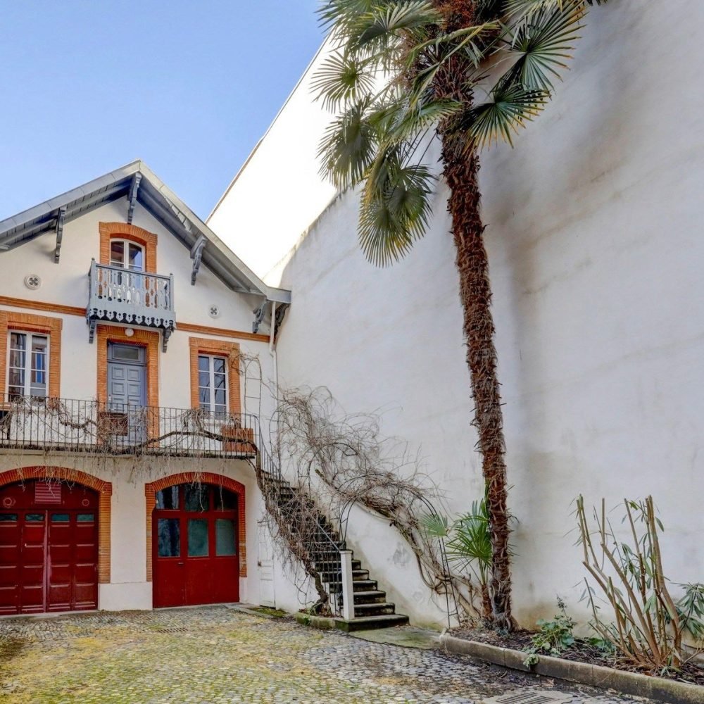 International buyer needing local property guidance beyond listings and prices in Toulouse