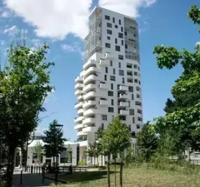 Residential property in Marseille representing local housing prices and buyer value